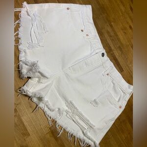 We The Free White Distressed Jean Shorts 32